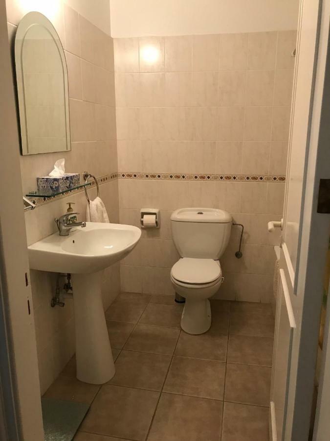 Kings Palace - Fabulous Pool-Side 2 Bed Apartment Пафос Екстериор снимка
